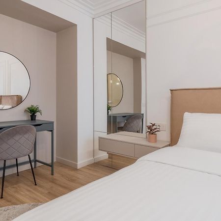 Modern Muse Apartment Орадя Екстер'єр фото