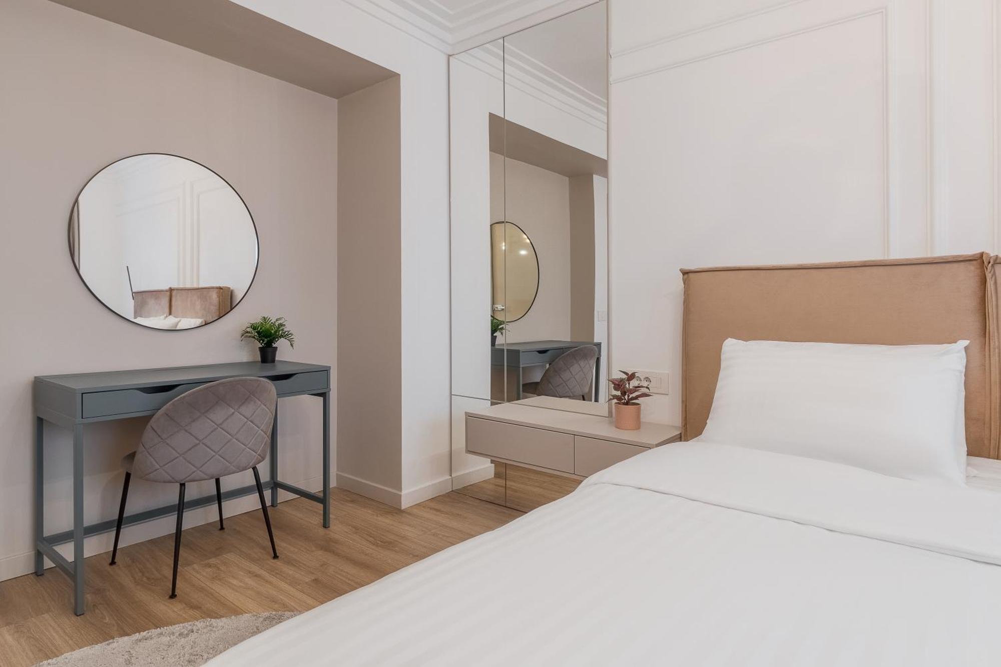 Modern Muse Apartment Орадя Екстер'єр фото